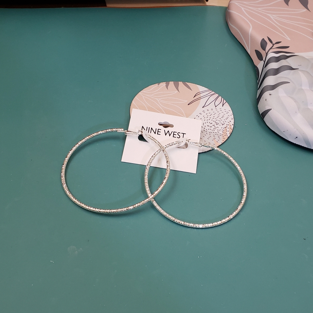 Nine West Hammered Textured Large Silver Hoops Omega Back Closure Nwt 18$
